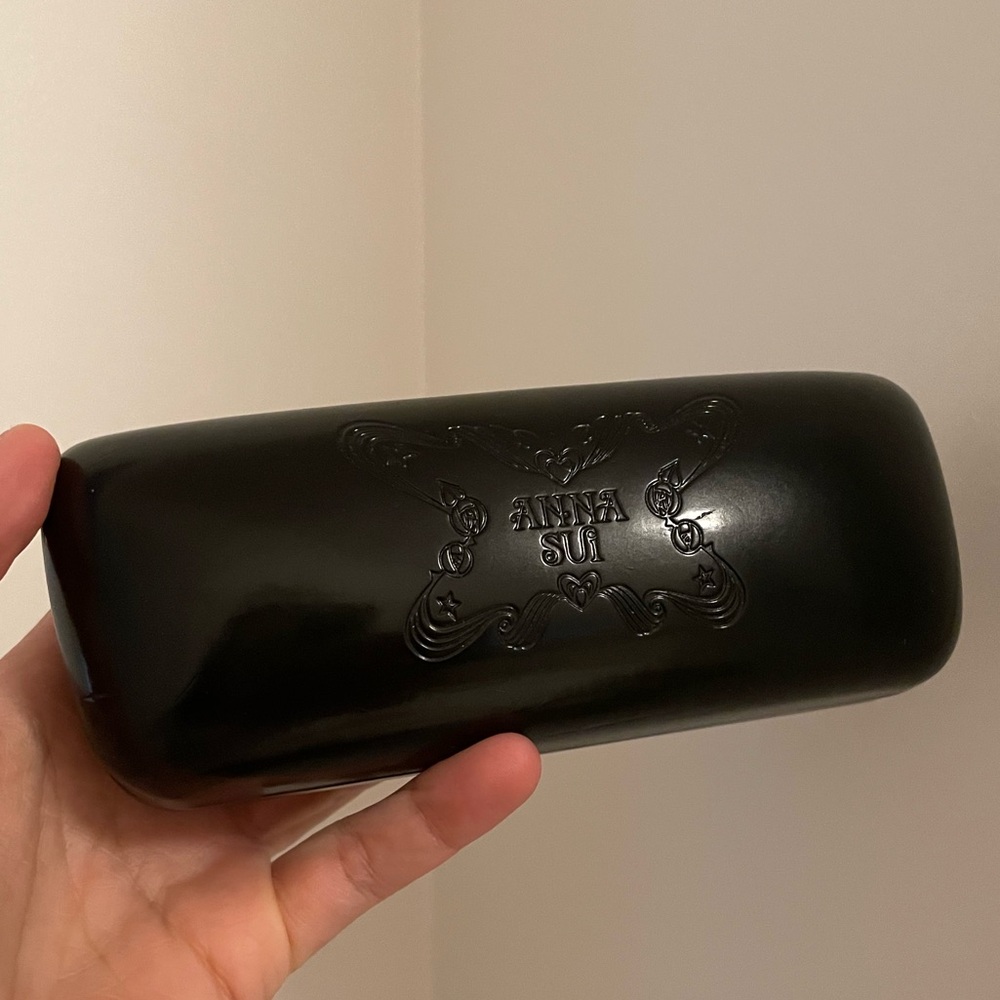 Anna sui eyeglass case